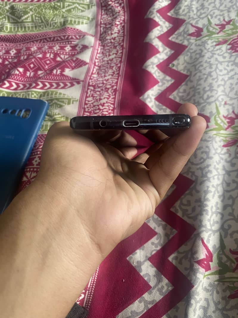 Samsung Mobile Note 8 4