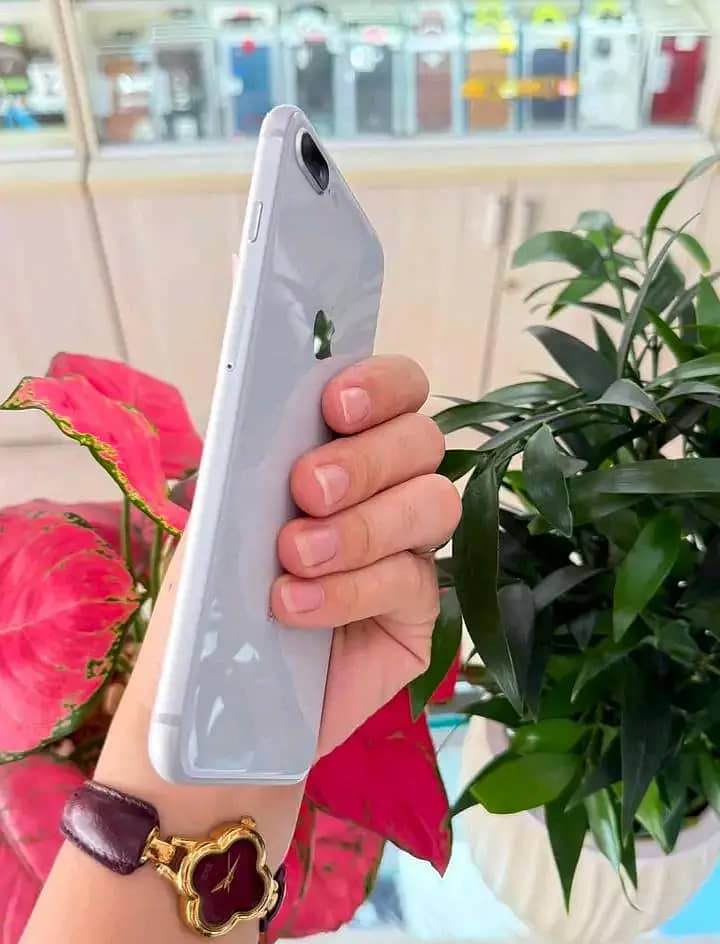 iPhone 8 Available 1