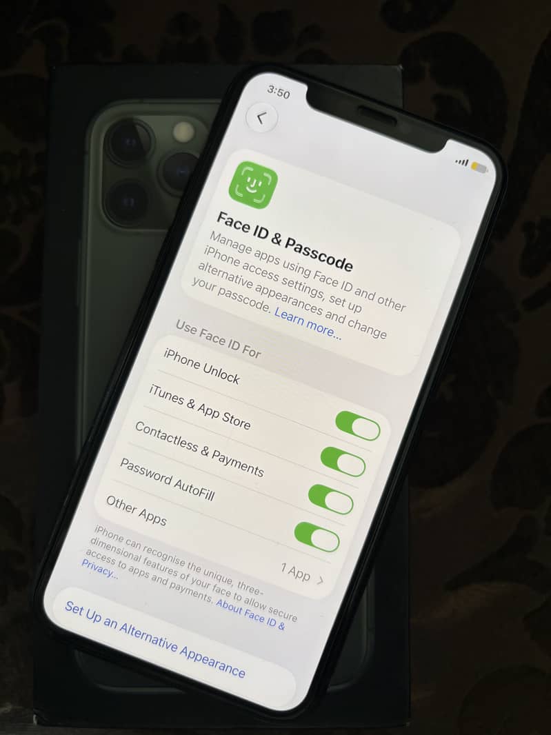 Apple iPhone 11 Pro 4