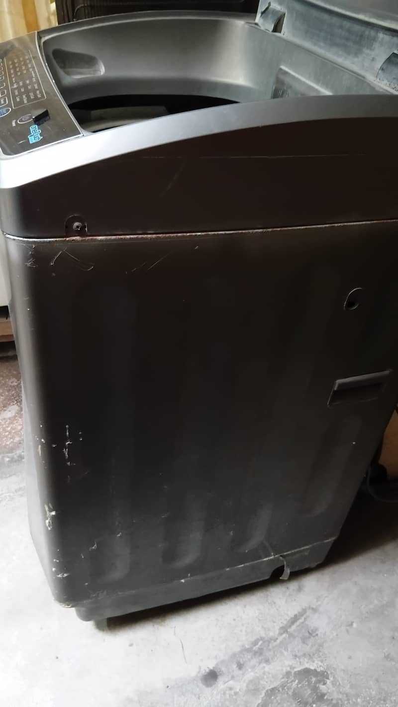 Haier automatic machine 1