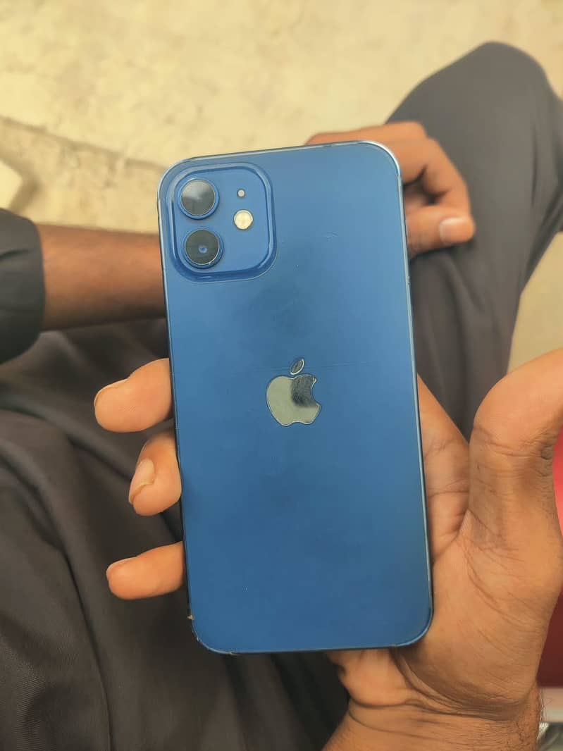 Apple iPhone 12 2