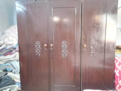 3 door wardrobe