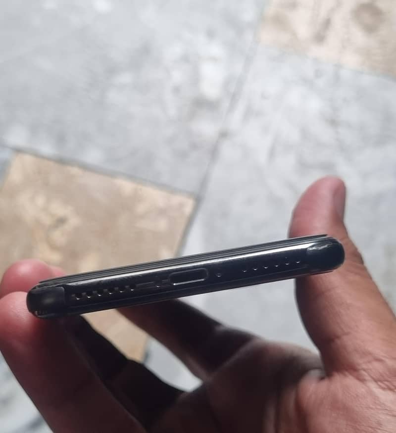 Apple iPhone X 0