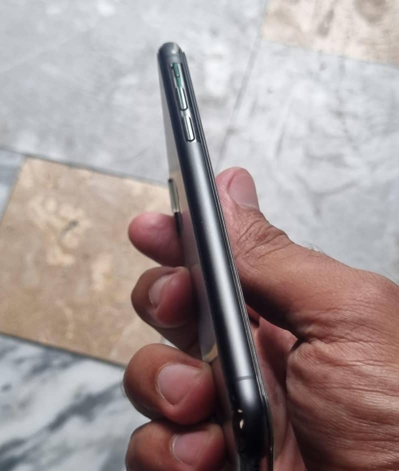 Apple iPhone X 2