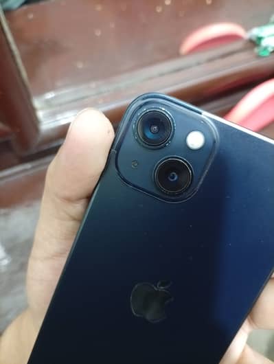 Apple iPhone 13