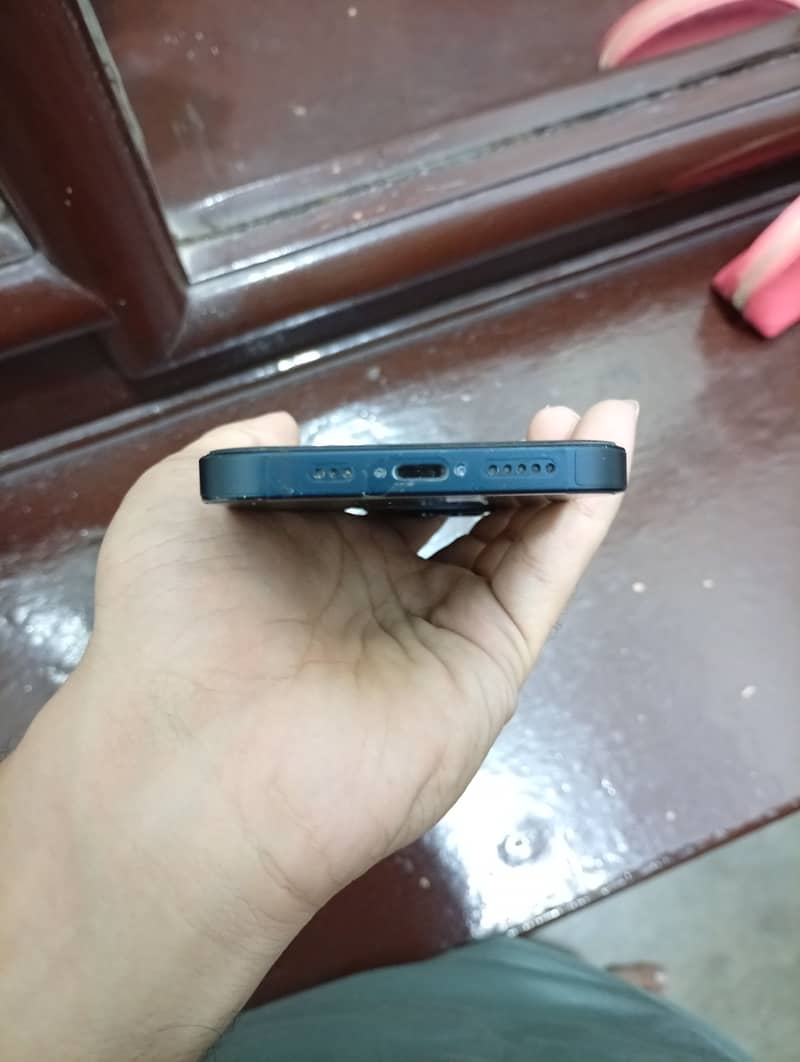 Apple iPhone 13 3