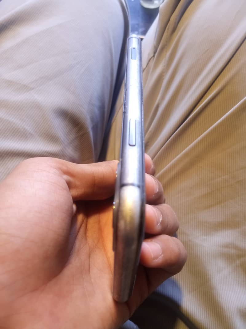 Apple iPhone 11 0