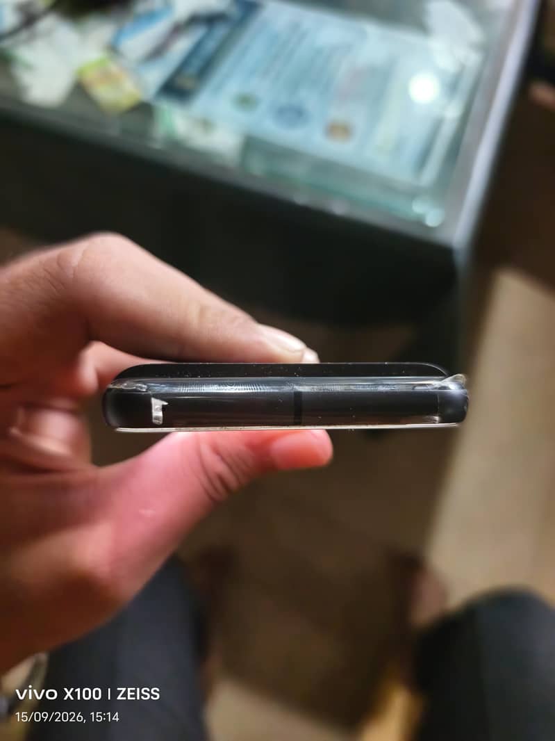 Google Pixel 8a 3