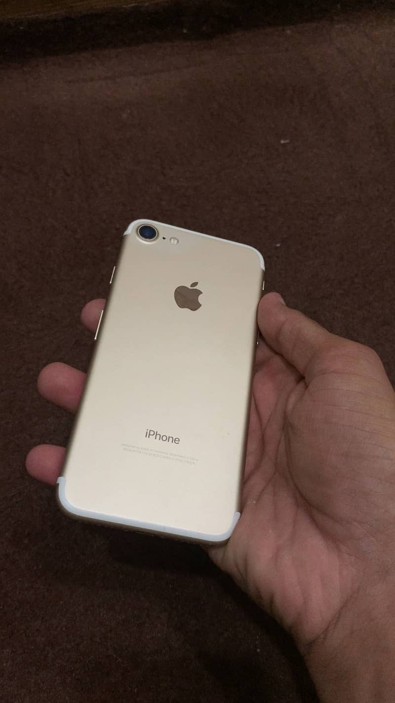 Apple iPhone 7 2