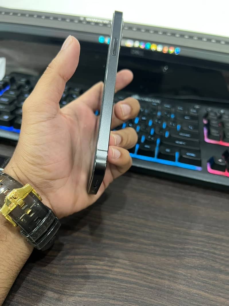 Apple iPhone 12 Pro 3