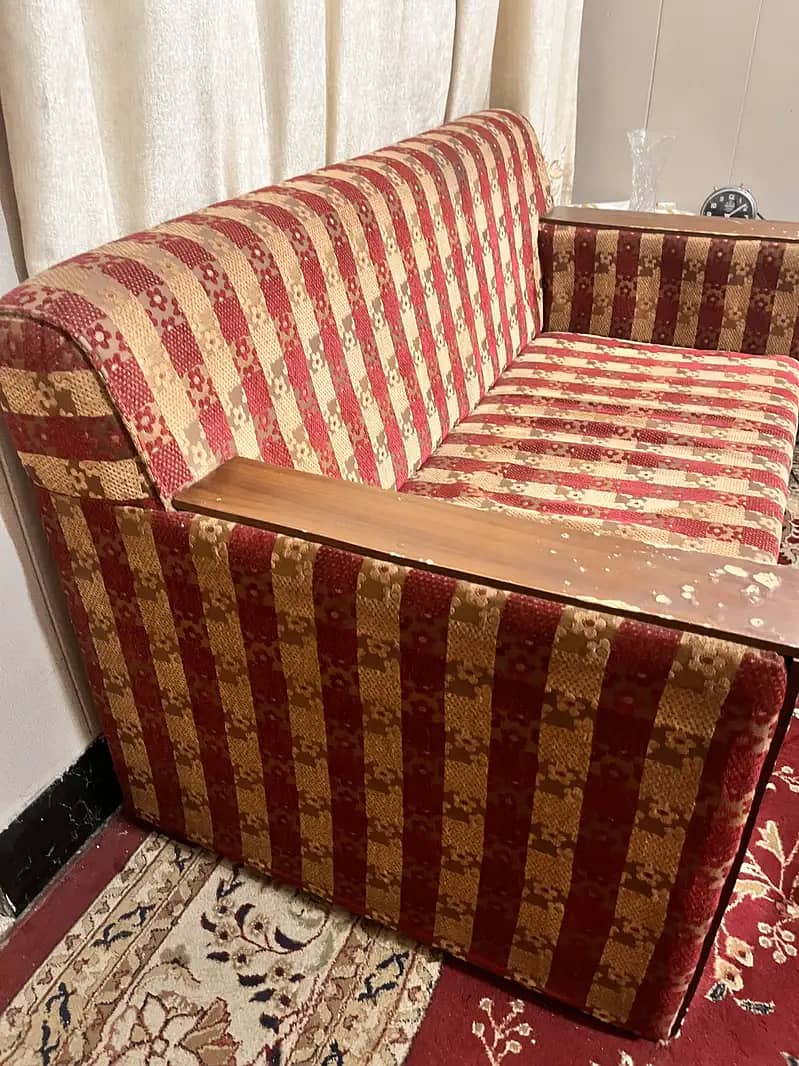 Sofa 4 seater 0