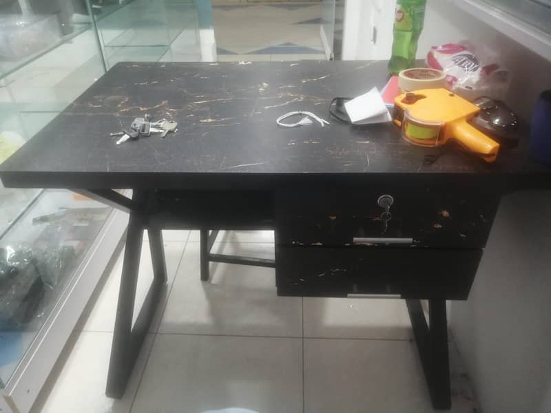 office table 10/10 1