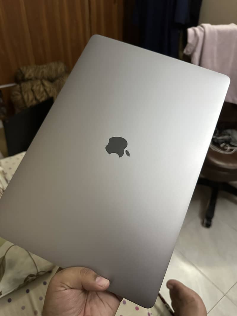 MacBook Pro 2019 0
