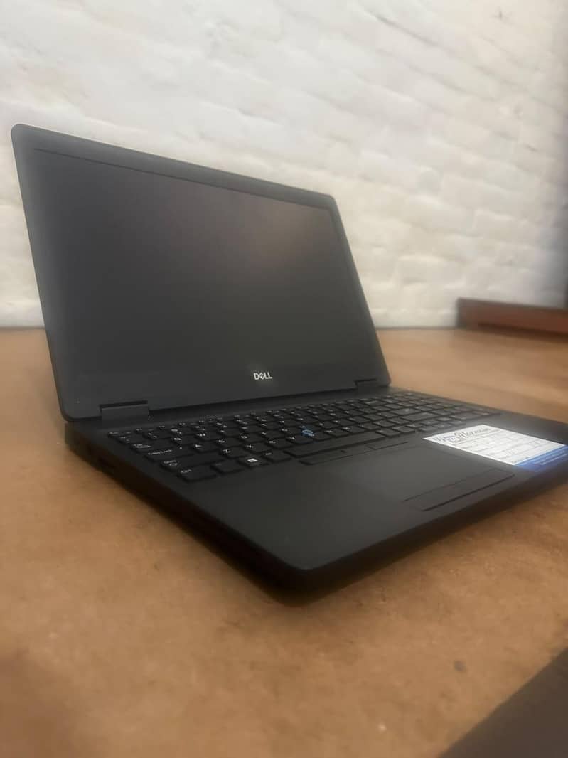 Dell E5590 5