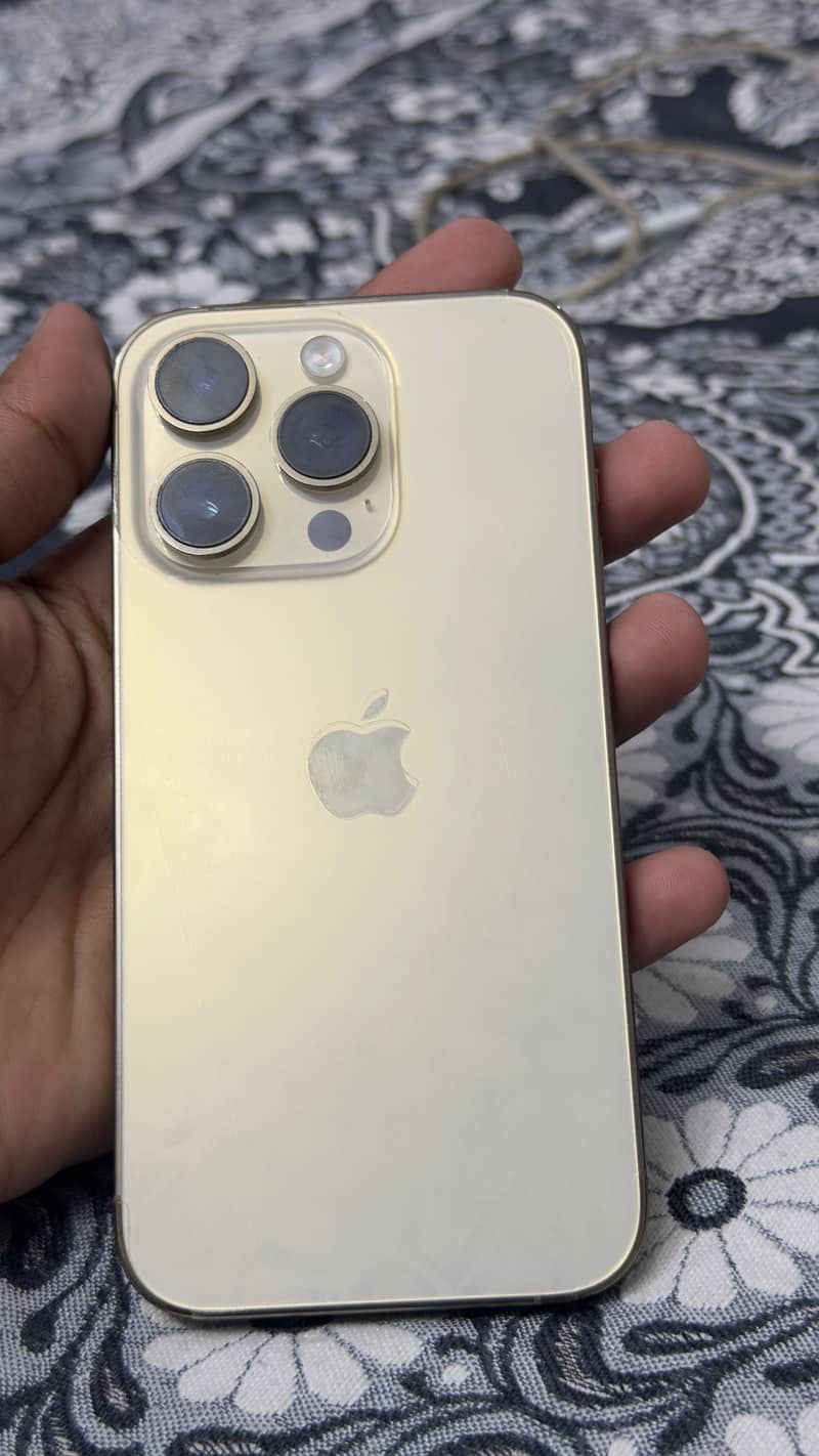 Apple iPhone 14 Pro 0