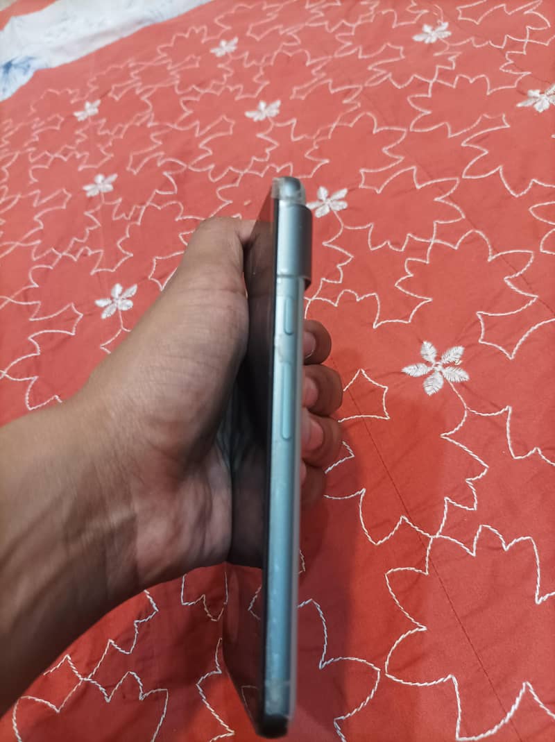 Google Pixel 8 3