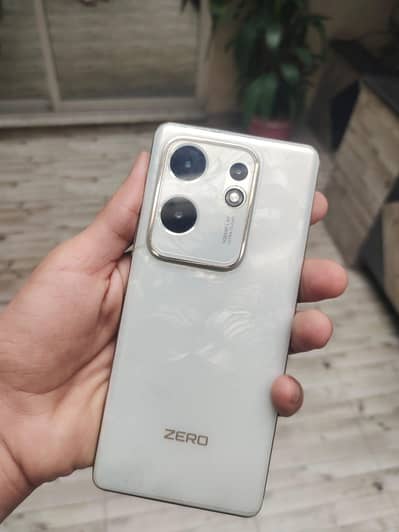 Infinix Zero 30