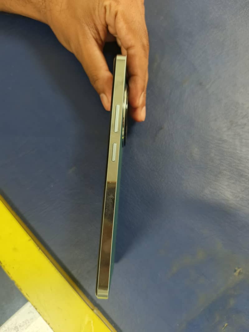 Realme 12 Plus 6
