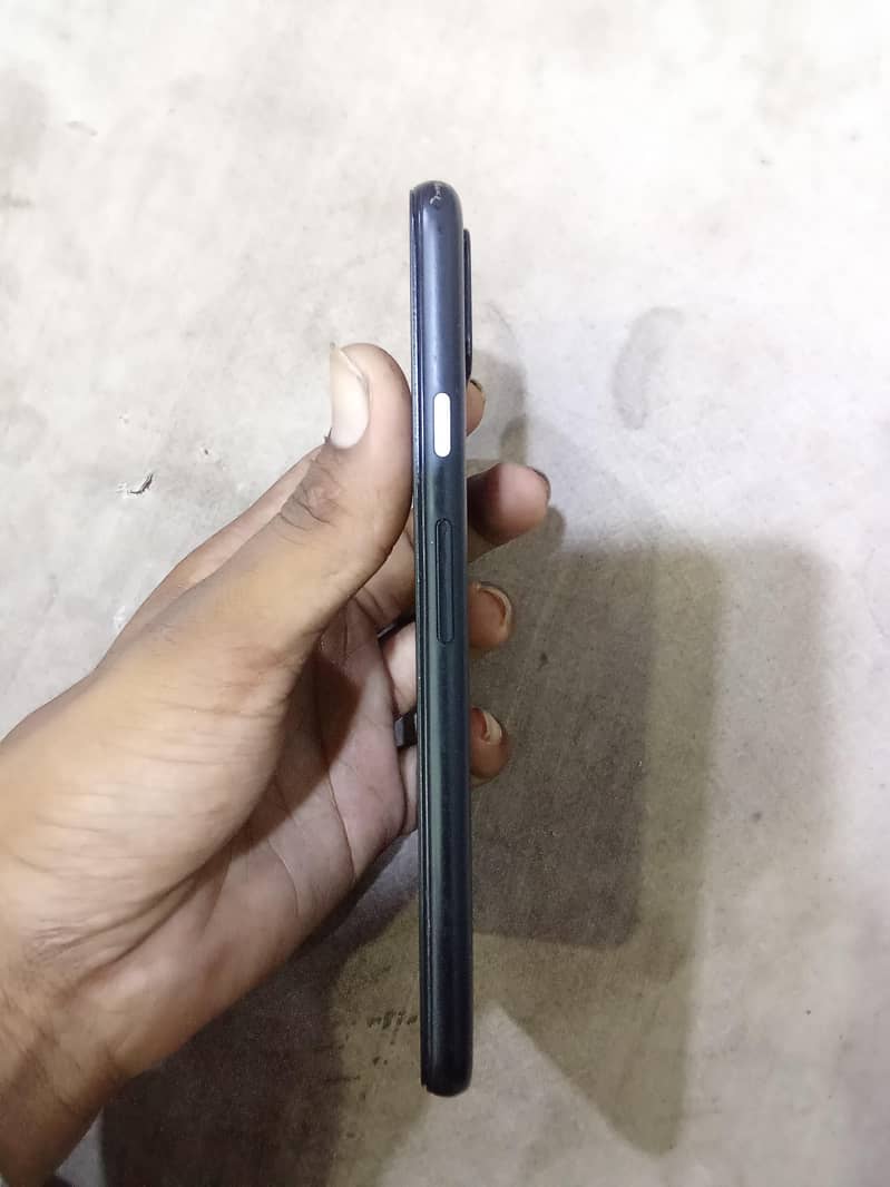 Google Pixel 4a 4