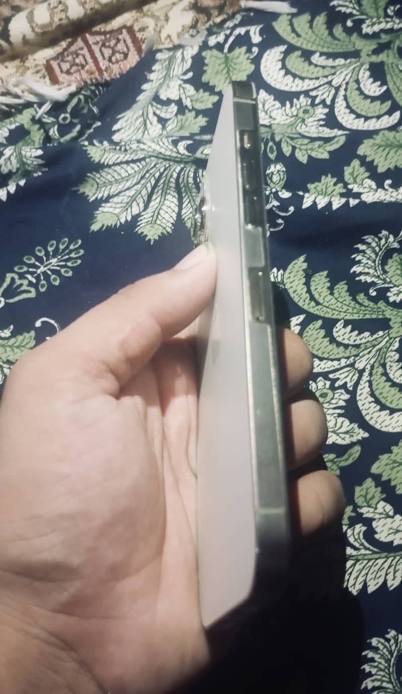 Apple iPhone 12 Pro Max 2