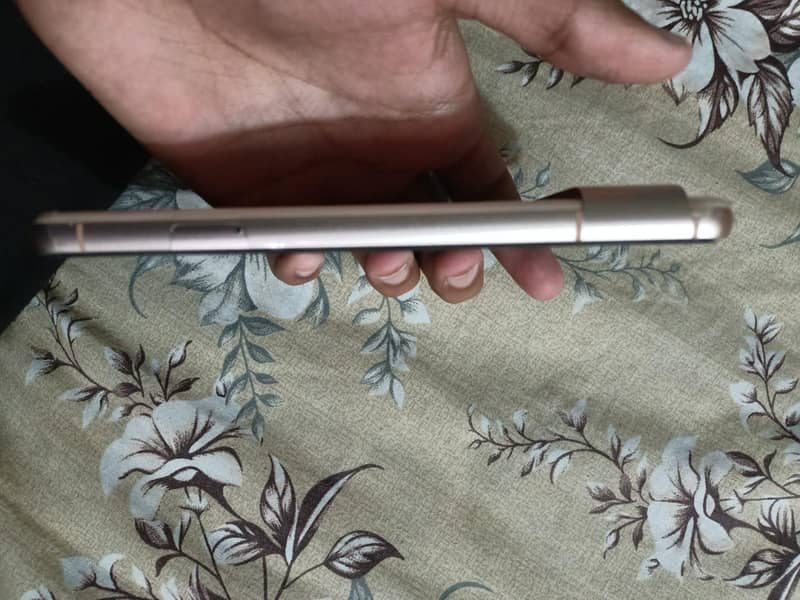 Google Pixel 8 3