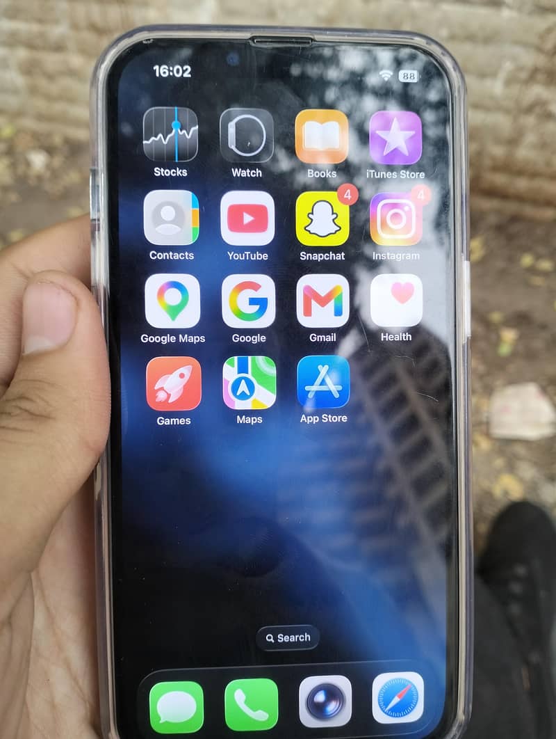 Apple iPhone 13 4