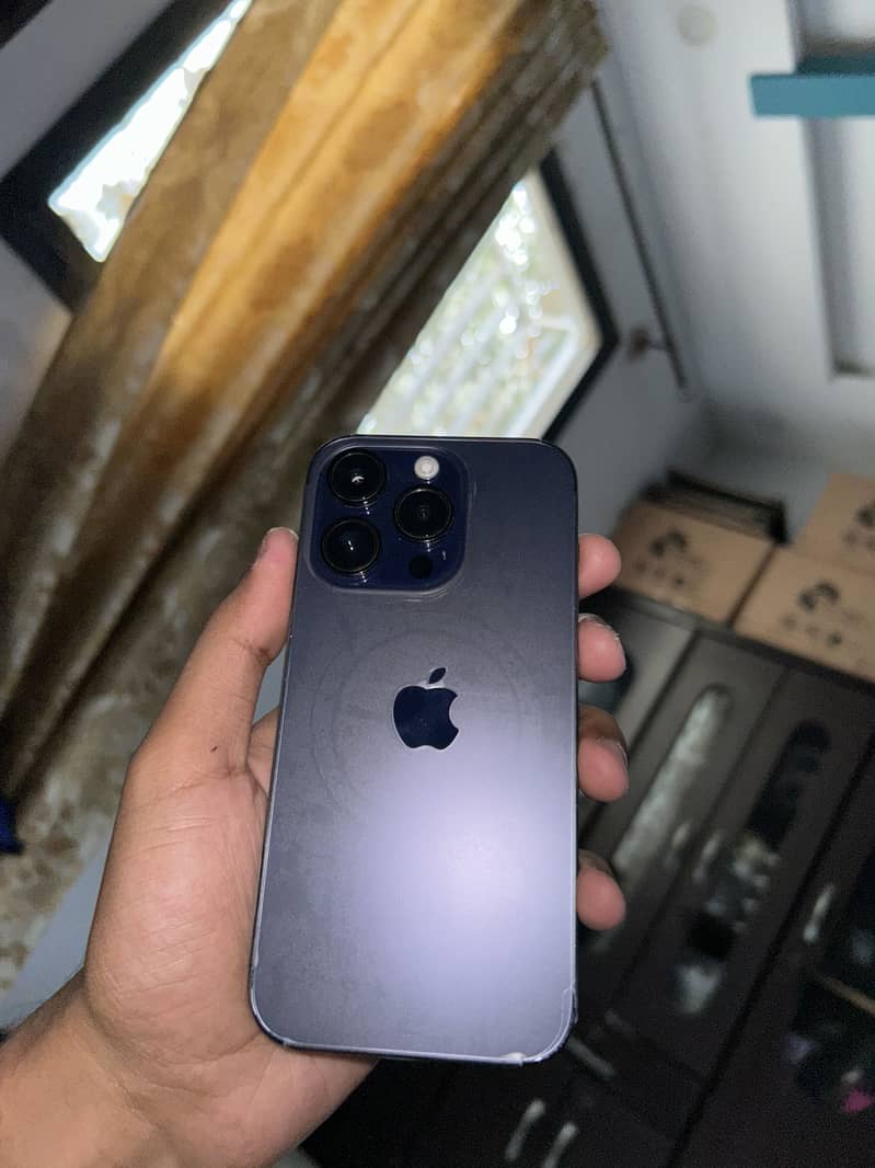 Apple iPhone 14 Pro 0