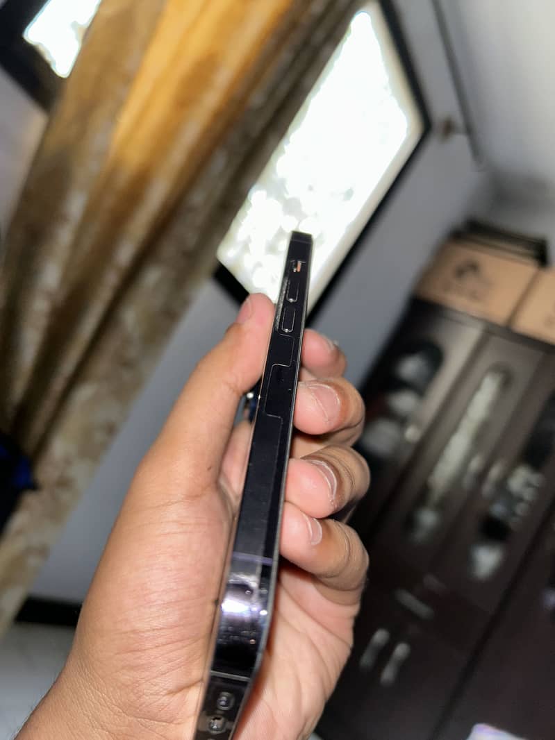 Apple iPhone 14 Pro 4