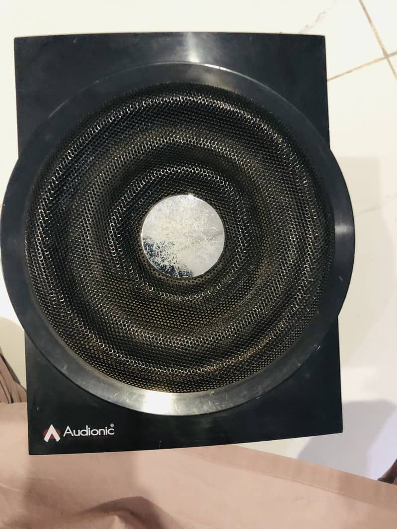 Audionic ad7500 6
