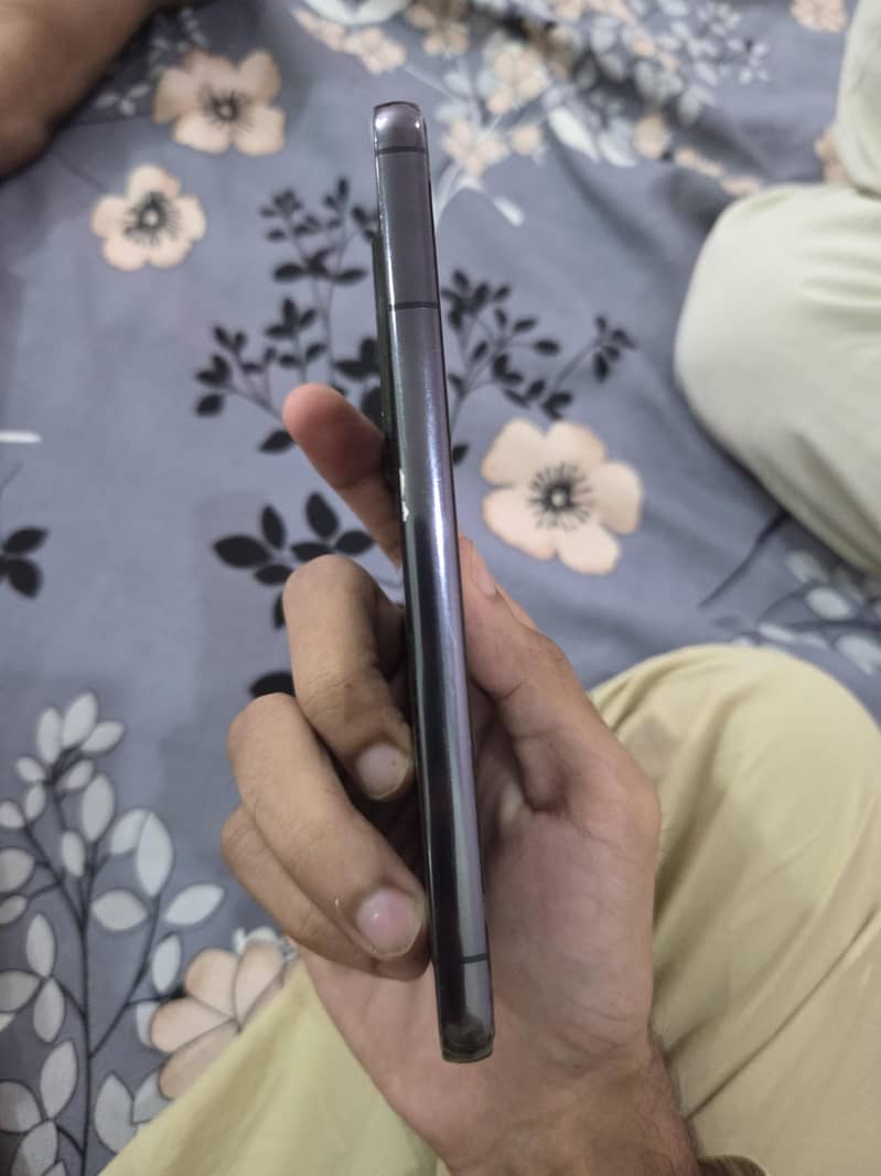 Samsung  s22 1