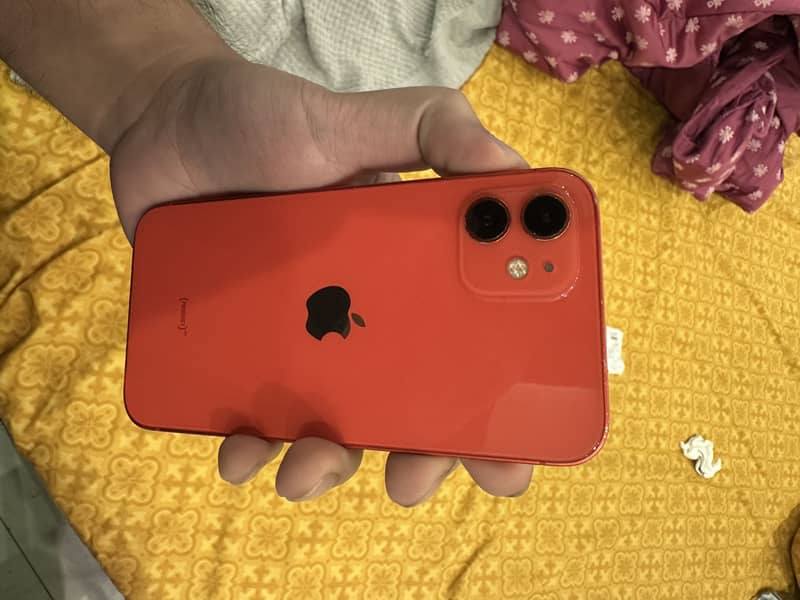 Apple iPhone 12 4