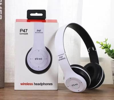 P47 wireless headphones fast charging