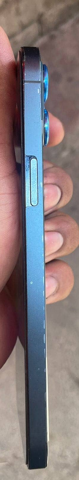 Apple iPhone 12 Pro Max 1