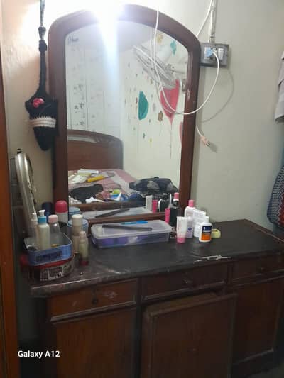 Wooden Dressing Table with Large Mirror – Used – Good Condition
