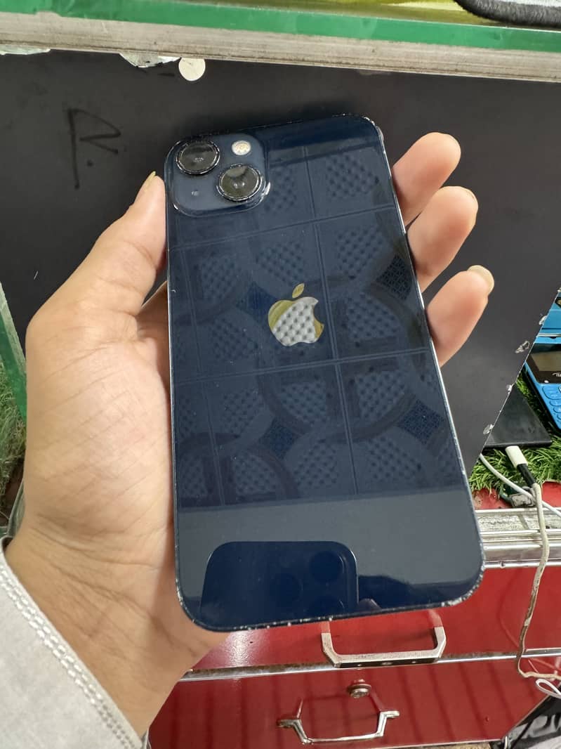 Apple iPhone 13 3