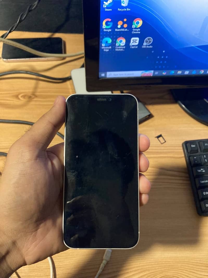 Apple iPhone 12 mini 4