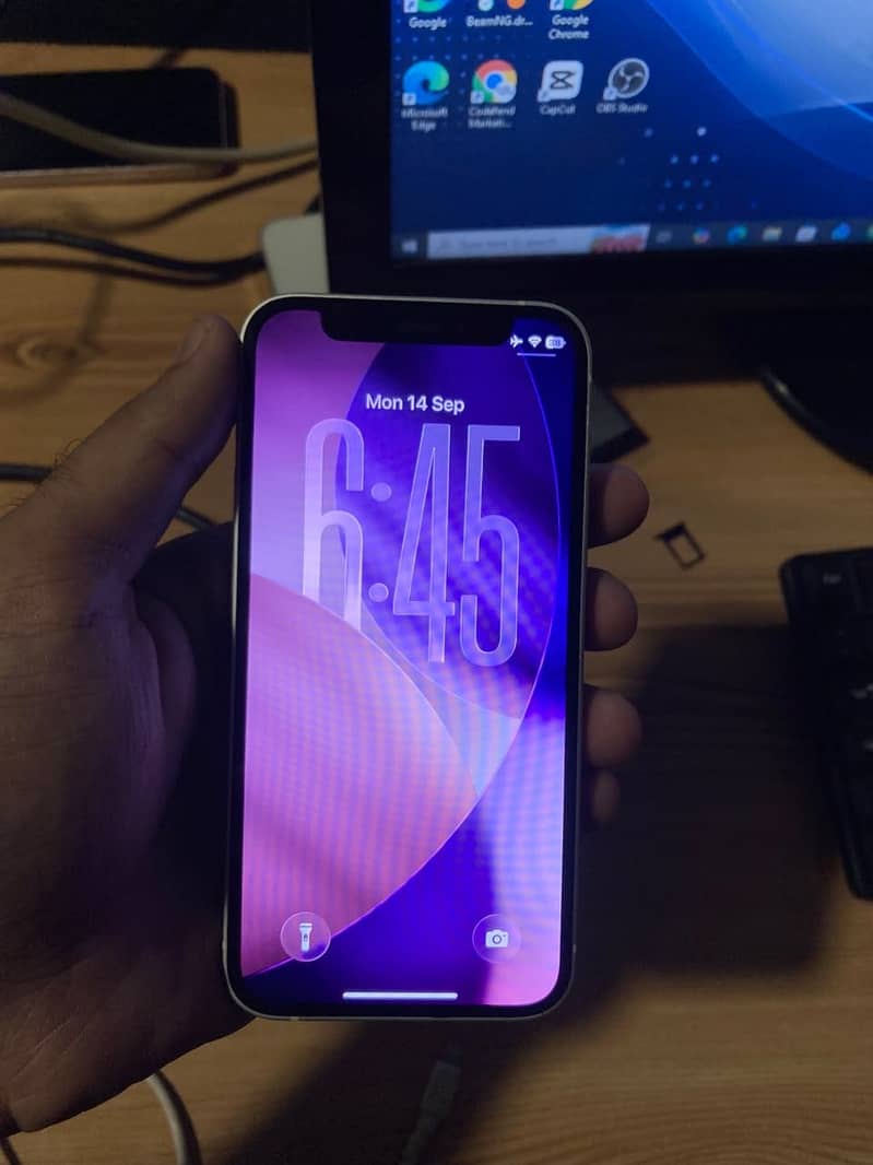 Apple iPhone 12 mini 6