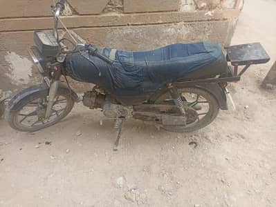 Unique 70 with original Alloy Rims Koi kam nahi ha gari me bilkul ok