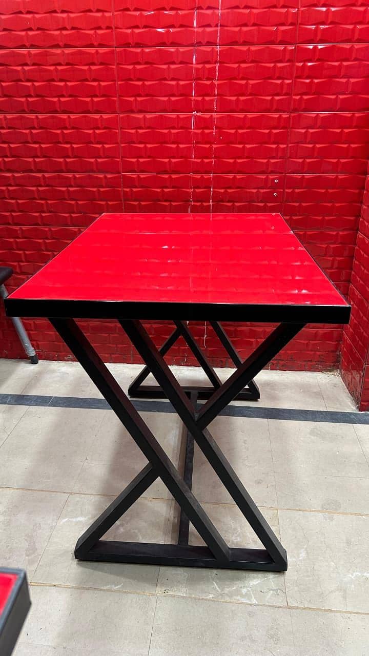 Table for restaurant 2