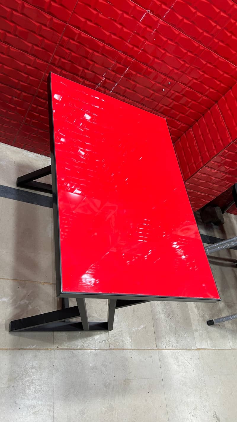 Table for restaurant 3