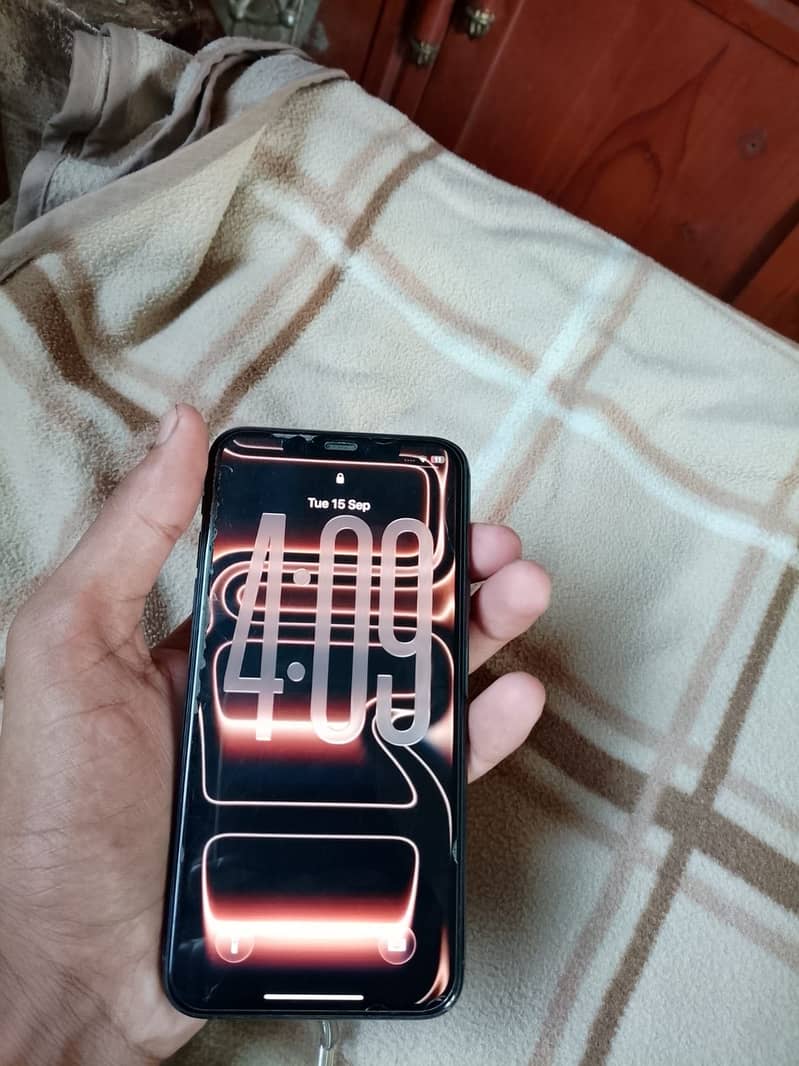 Apple iPhone 11 3