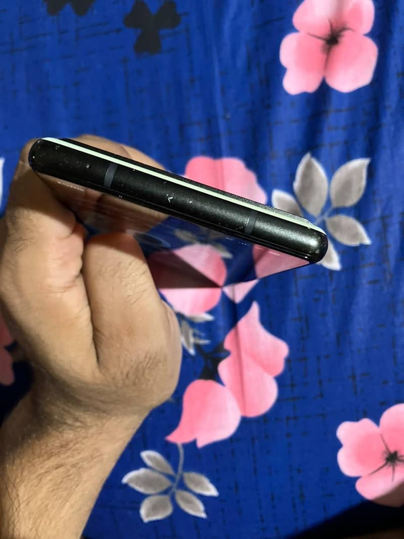 Google Pixel 6 5
