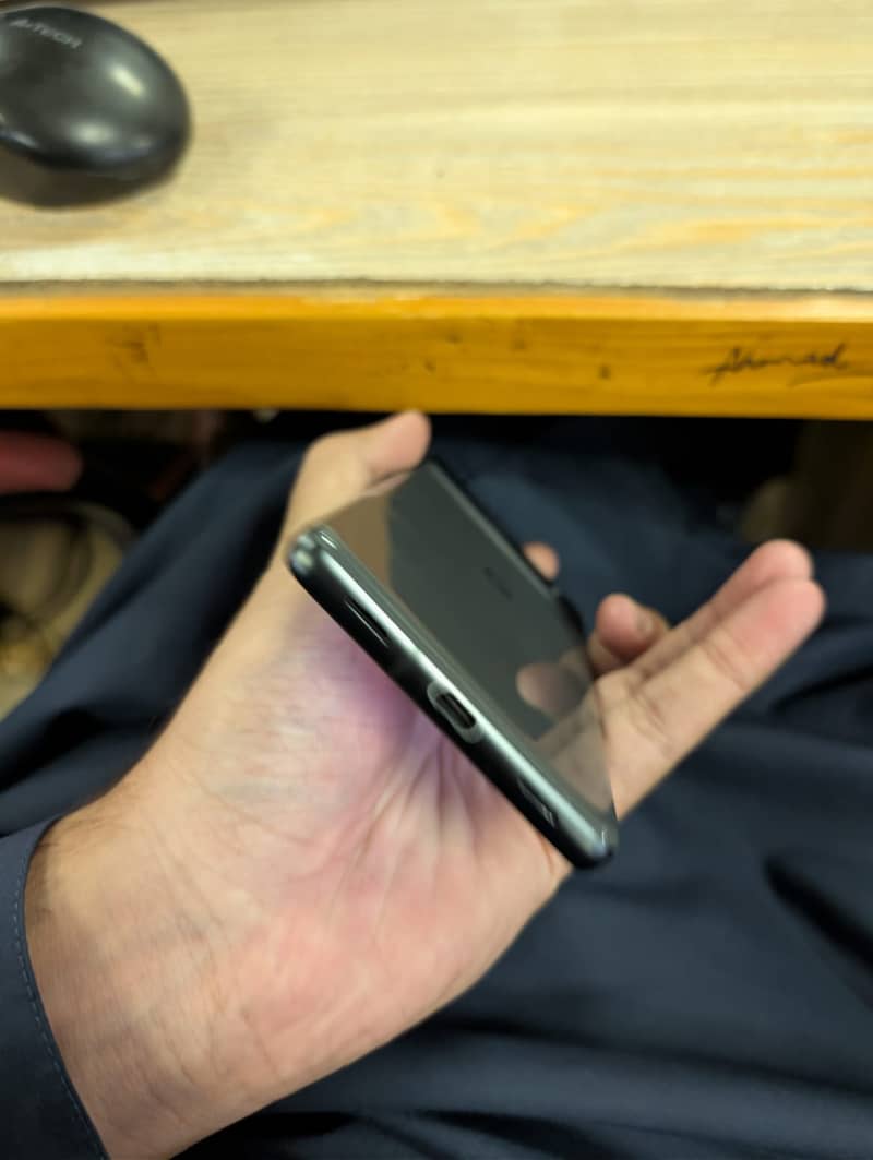 Google Pixel 7a 2