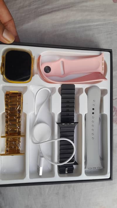 Winmax Ultra X Smart Watch Set – Golden Edition with 4 Extra Straps