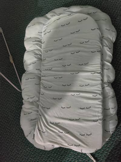 Baby nest/ launcher