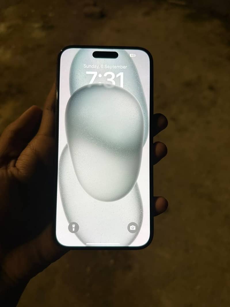 Apple iPhone 15 plus 1