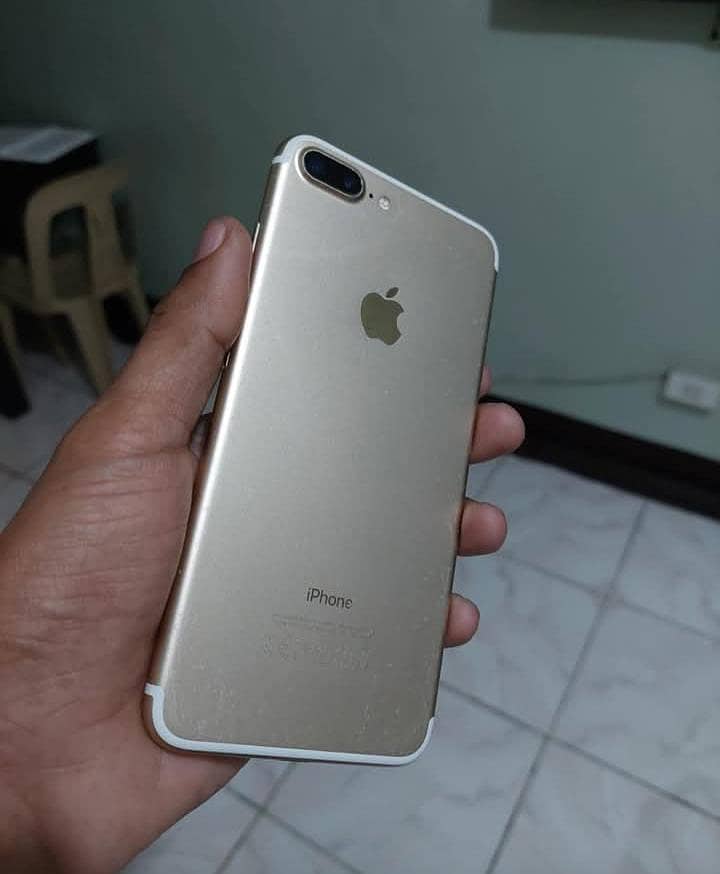 Apple iPhone 7 Plus 0