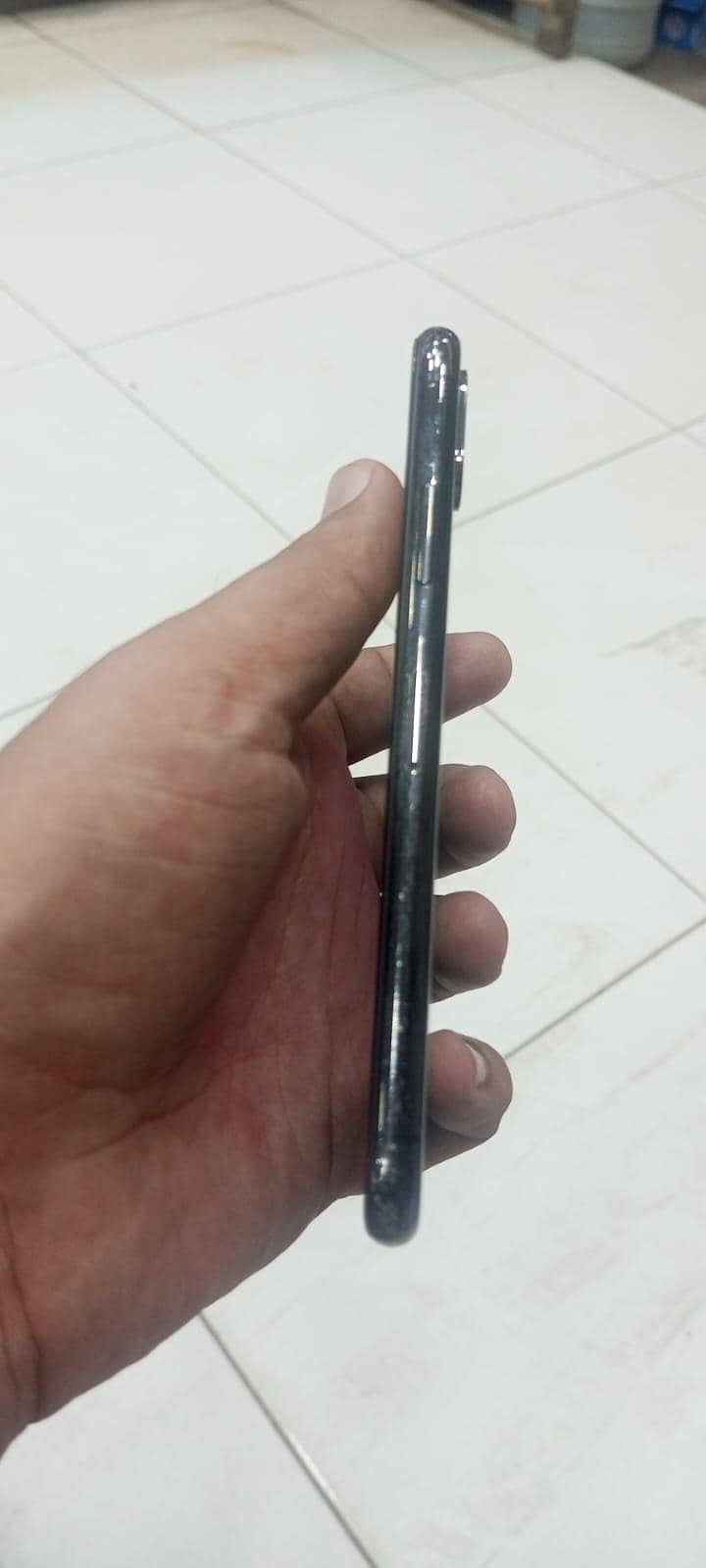 Apple iPhone X 2