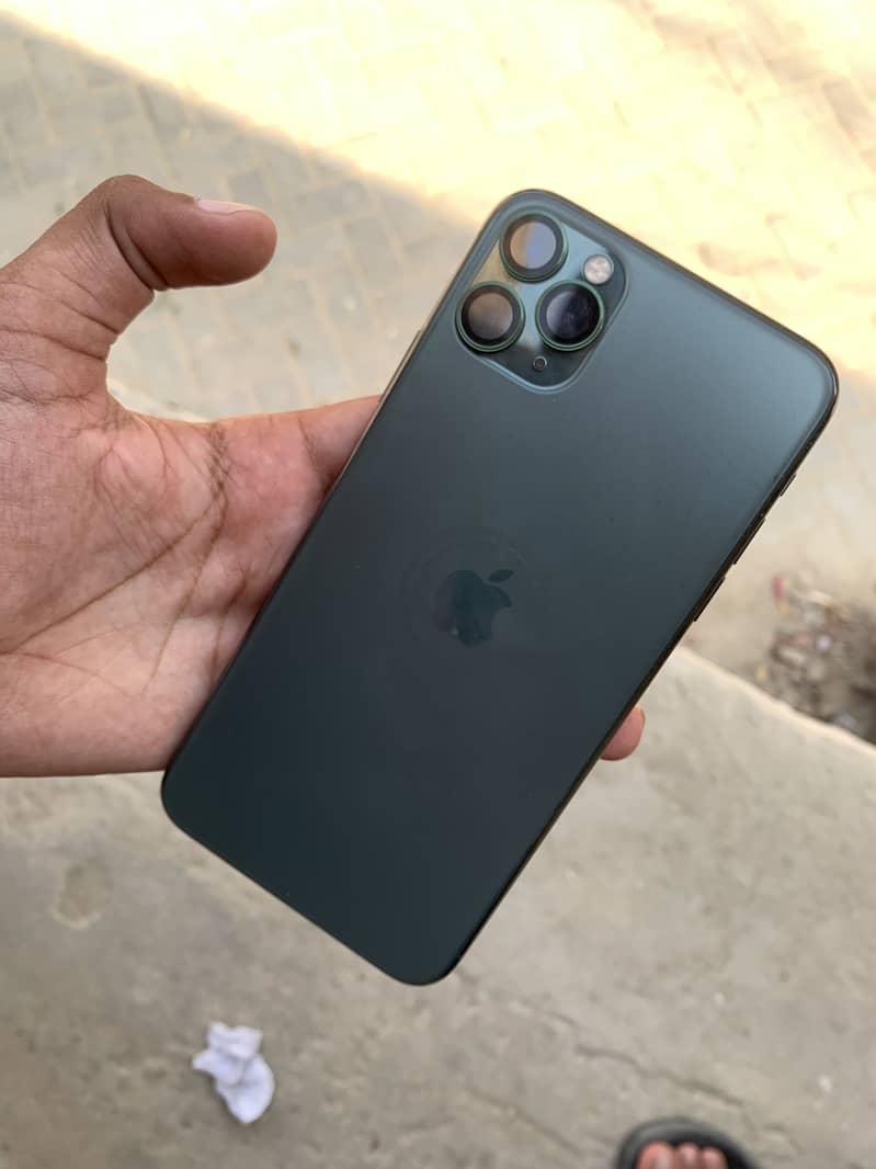 Apple iPhone 11 Pro Max 3