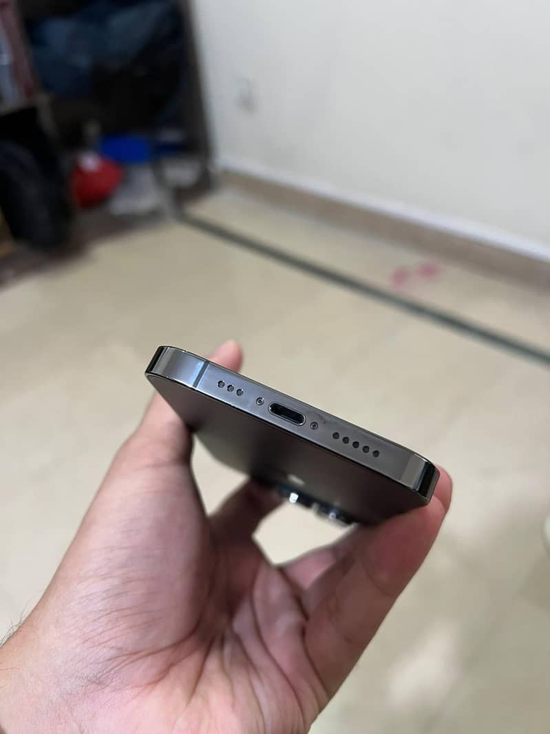 Apple iPhone 13 Pro 2